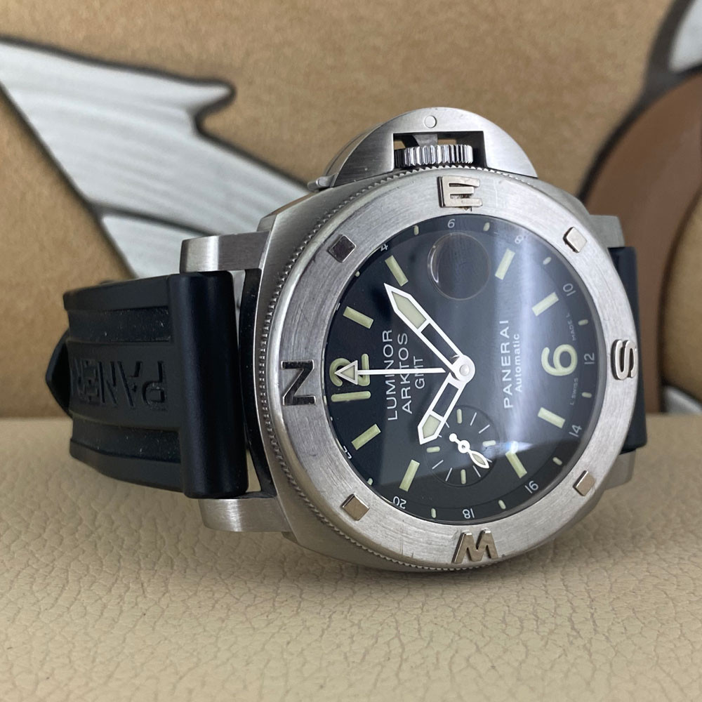 Panerai Luminor Arktos GMT PAM00186